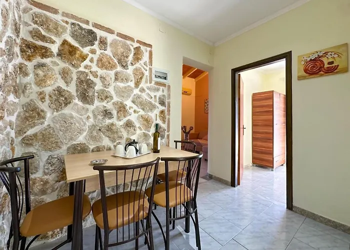 Barbara House דירה *
