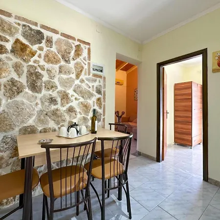 Barbara House Apartment *