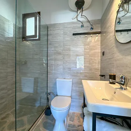 Barbara House * Doukádes