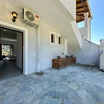 Barbara House Doukádes