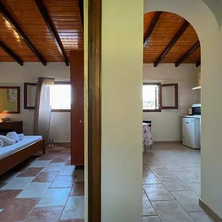 Barbara House Appartamento Doukádes